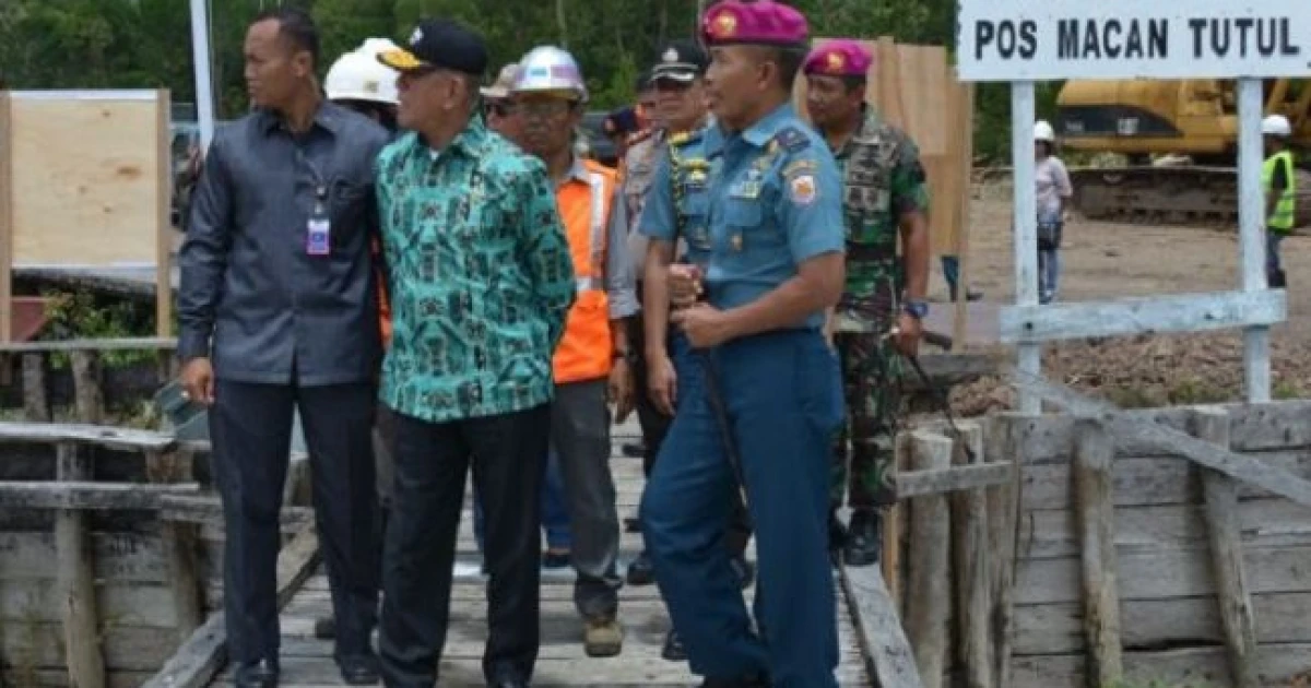 News And Events Defense Minister Visited Jetty Construction Project at Lantamal XI in Merauke 2 4_2_9a45e_2517_229_t598_25