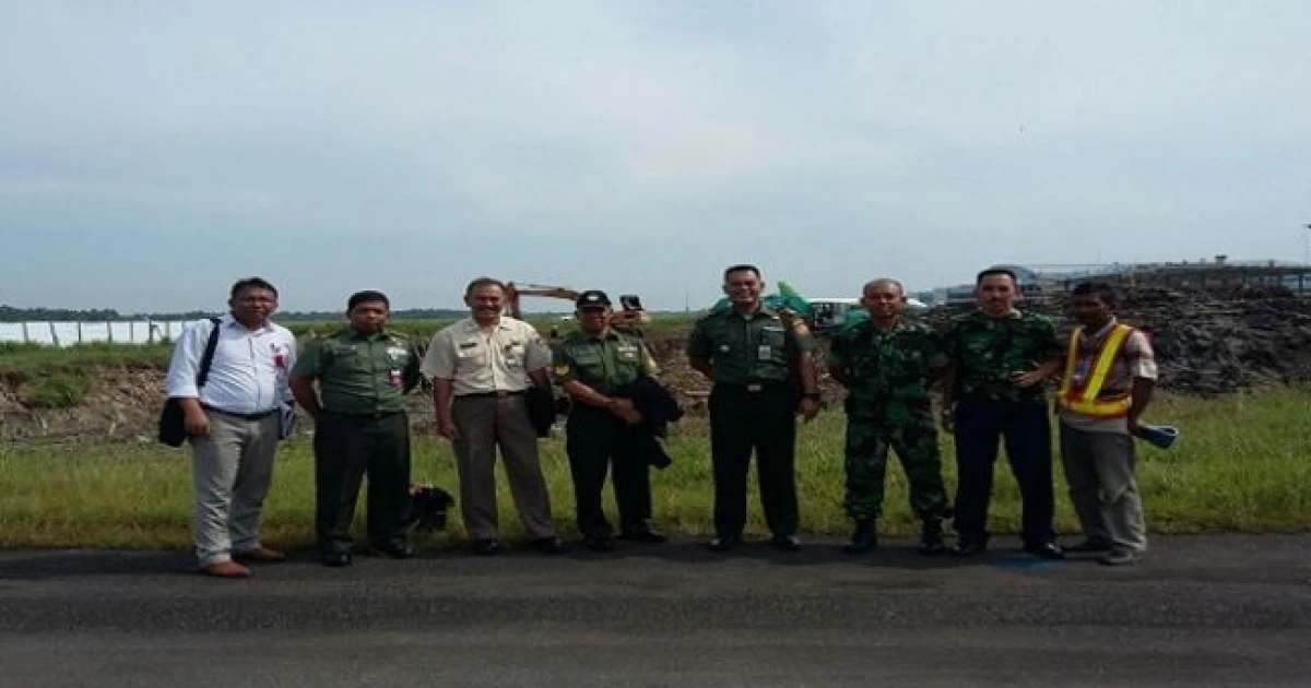 News And Events Construction Supervision of Military Base Airfield in West Kalimantan 1 agus_c1277_2517_245_t598_25